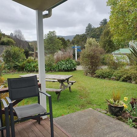 Kauri Coast Top 10 Holiday Park Kaihu Exterior foto